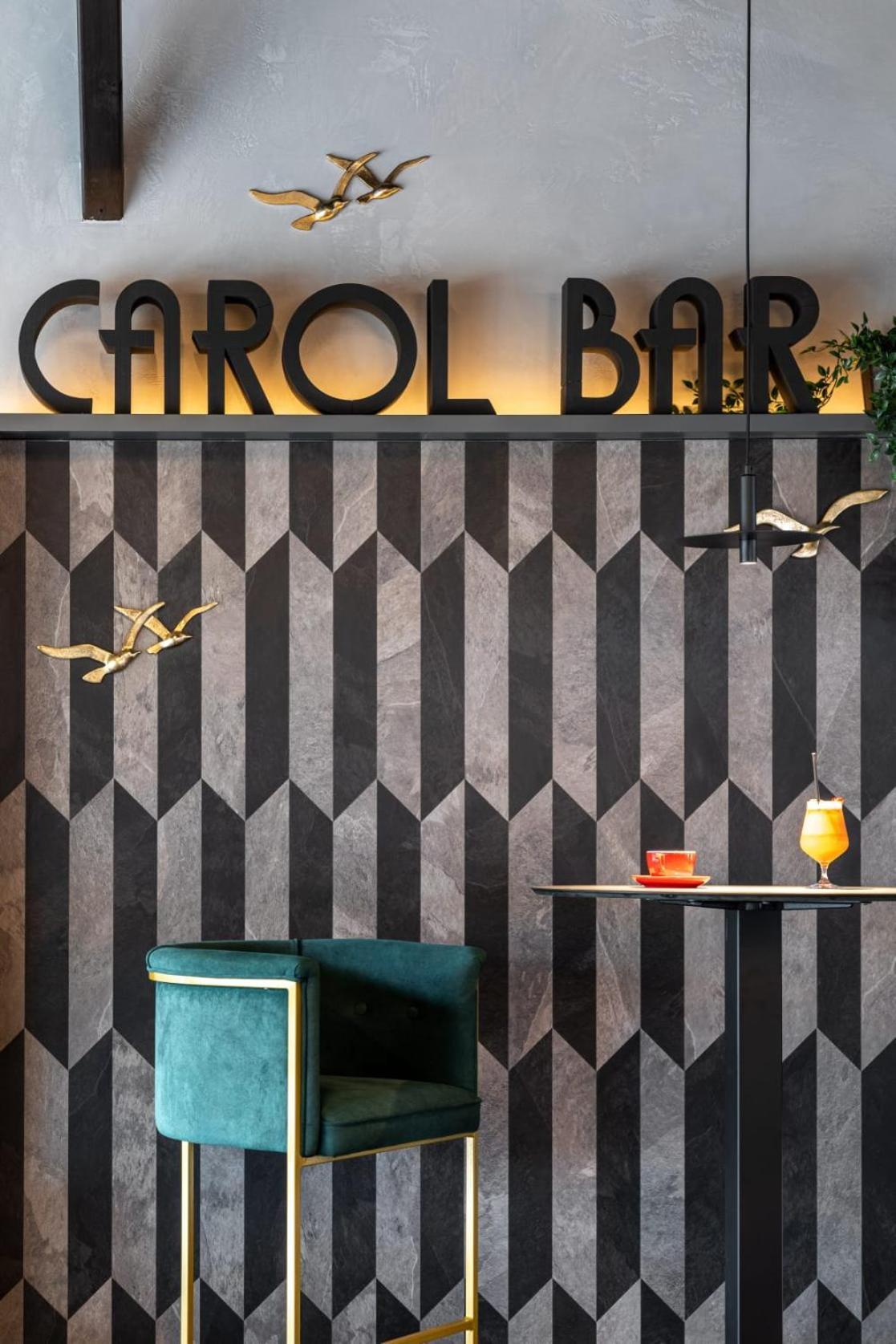 Hotel Carol - Vatra Dornei Exteriör bild