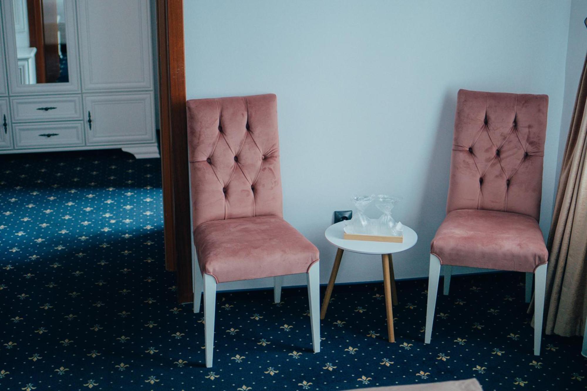 Hotel Carol - Vatra Dornei Exteriör bild