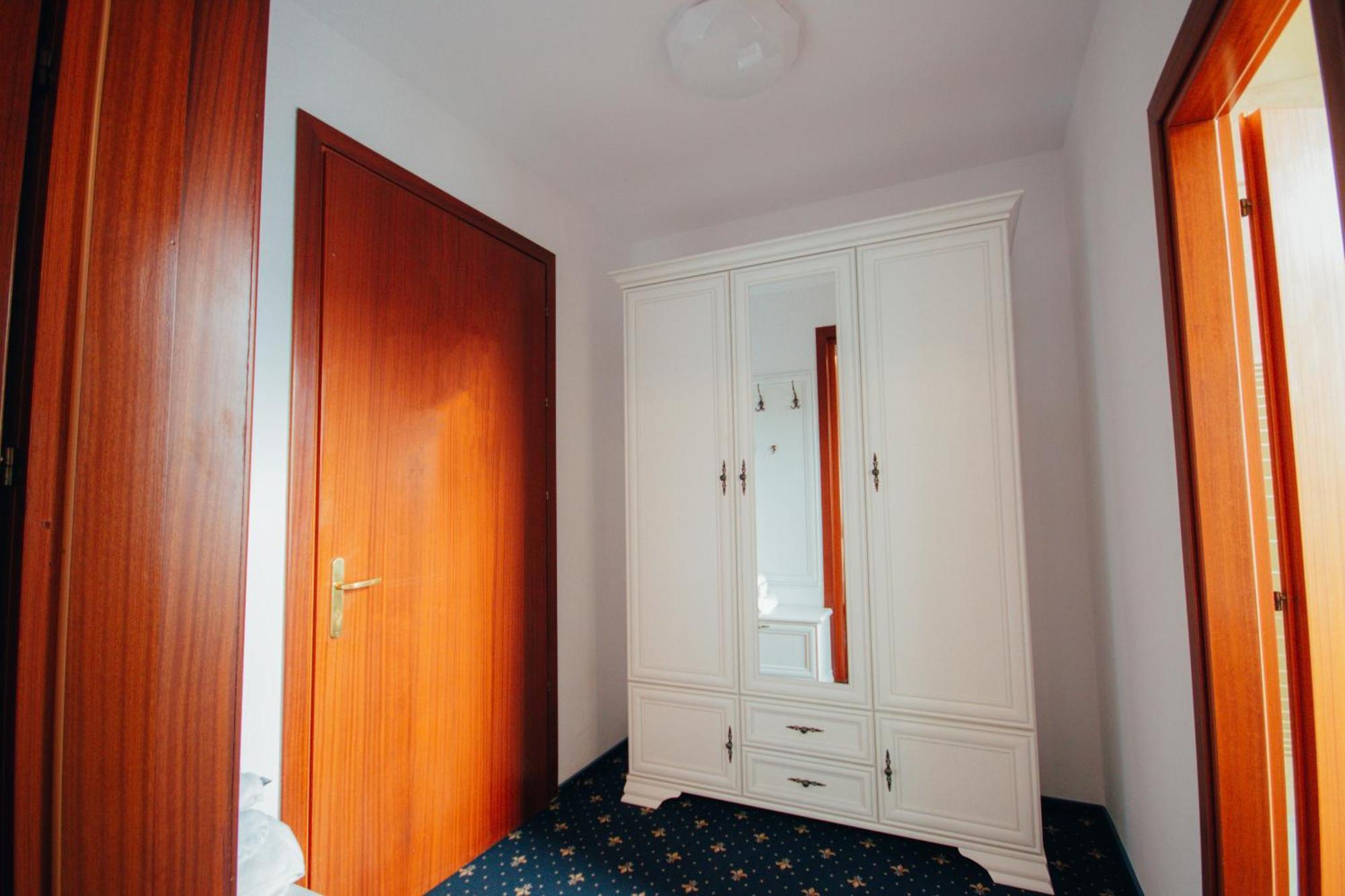 Hotel Carol - Vatra Dornei Exteriör bild