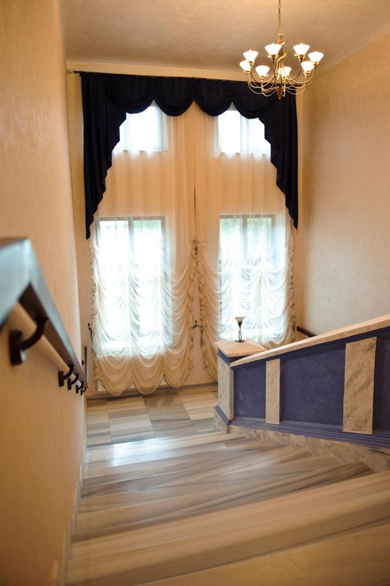 Hotel Carol - Vatra Dornei Exteriör bild