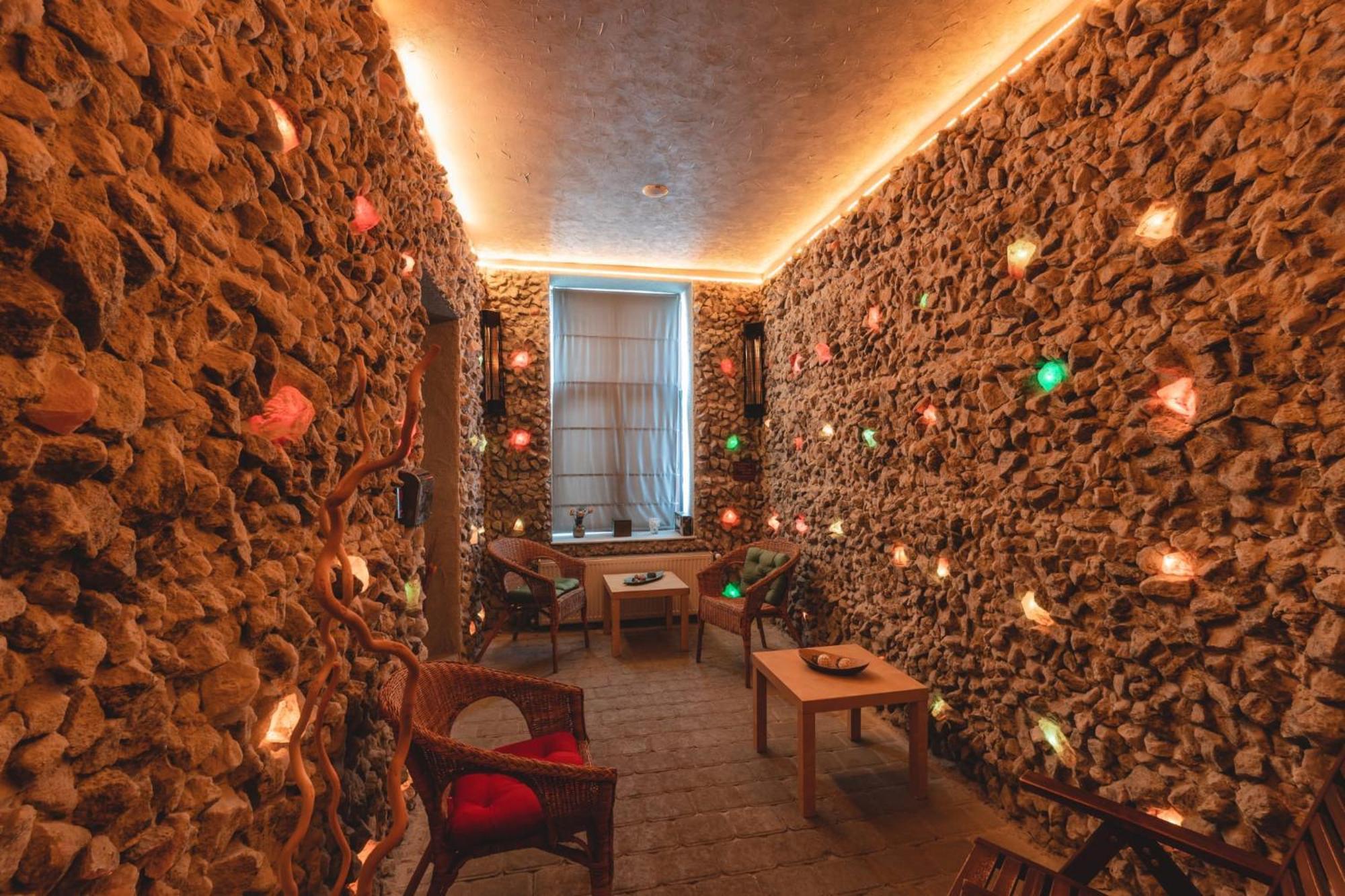Hotel Carol - Vatra Dornei Exteriör bild